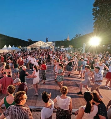 Festival Swinging