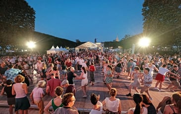 Festival Swinging