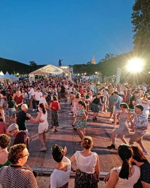 Festival Swinging