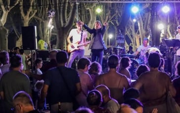 Soirée d'été sur la terrasse