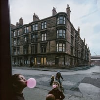 Le Bonheur Est Dans L'Image et Raymond Depardon