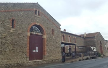 Découverte de l'ancienne cave coopérative vinicole de Siran