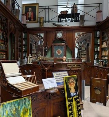 Visite guidée du musée de la pharmacie Albert Ciurana