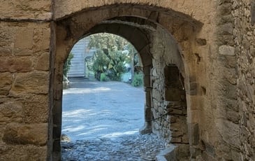 La Tour-porte (le Porche) de La Caunette