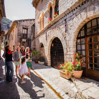 Visite guidée du village de Saint-Guilhem-le-Désert