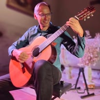 Laurent Vadkerti – Récital de guitares