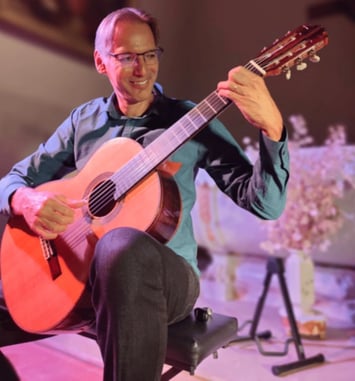 Laurent Vadkerti – Récital de guitares