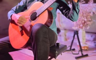 Laurent Vadkerti – Récital de guitares