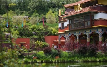 Le temple de Lérab Ling : histoire d'un renouveau
