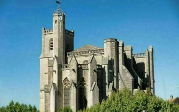 Visitez librement la collégiale gothique