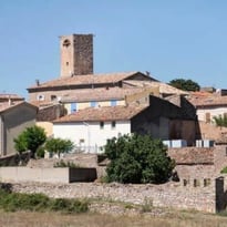 Suivez le maire à la découverte de l'histoire et du patrimoine de ce village viticole !