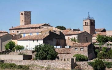 Suivez le maire à la découverte de l'histoire et du patrimoine de ce village viticole !