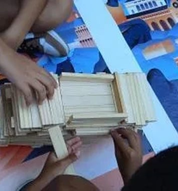 Atelier : Je construis un arc ou une maquette de voûte en bois !