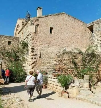 Venez découvrir la spectaculaire renaissance d'une abbaye oubliée