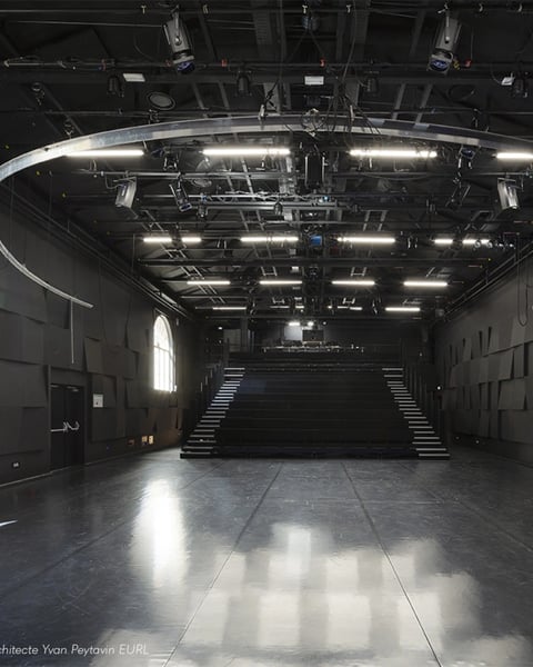 Théâtre du Hangar