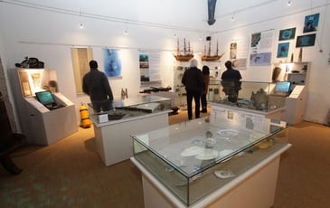 Visite libre du musée municipal et exposition sur l'AOP Muscat