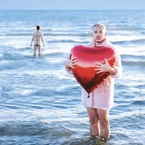 L'amour est déclaré / Pudique