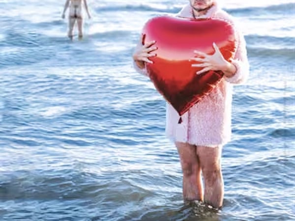 L'amour est déclaré / Pudique