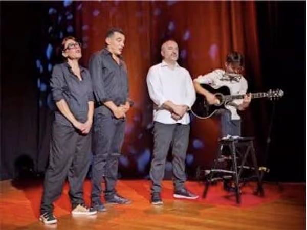 Saynètes improvisées