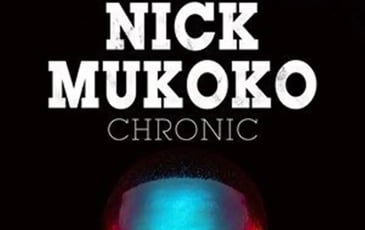 Nick Mukoko dans Chronic