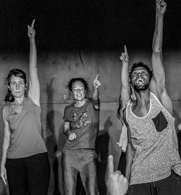 Des danses & des luttes