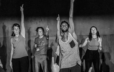 Des danses & des luttes