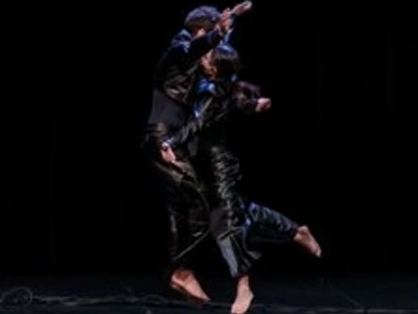 Viscum, Cie les Corps Jetés / Noé Chapsal