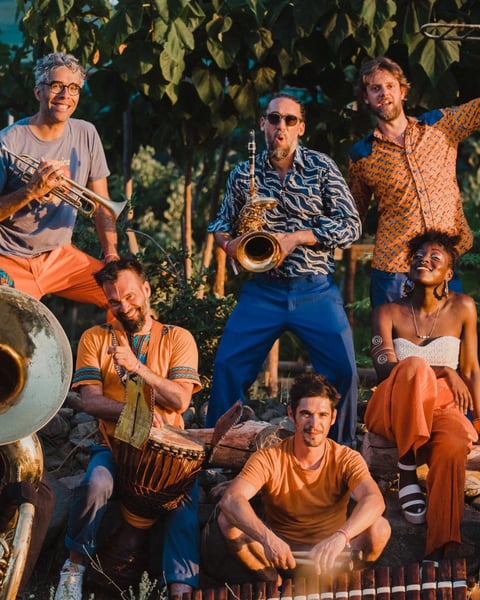 Balaphonics & Mary May feat. Emma Lamadji